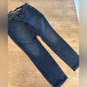 Universal Thread Mid-Rise Curvy Skinny Jeans